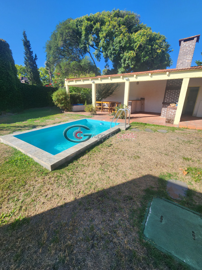 Casa ID.168 - Excelente Casa Punta Gorda Con Barbacoa Y Piscina