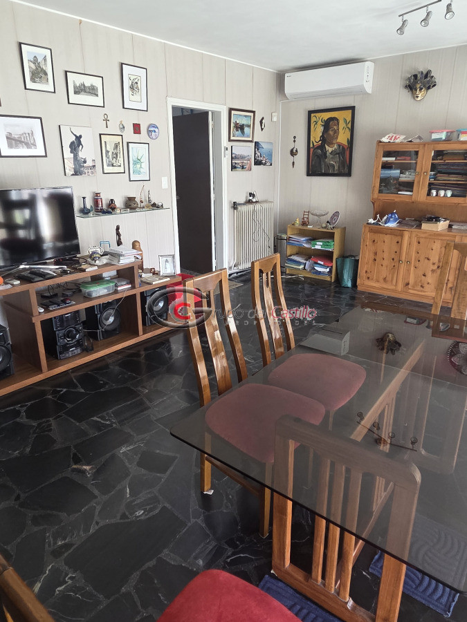 Casa ID.178 - Padron Unico En 2 Plantas En Una Inmejorable Zona De Punta Gorda