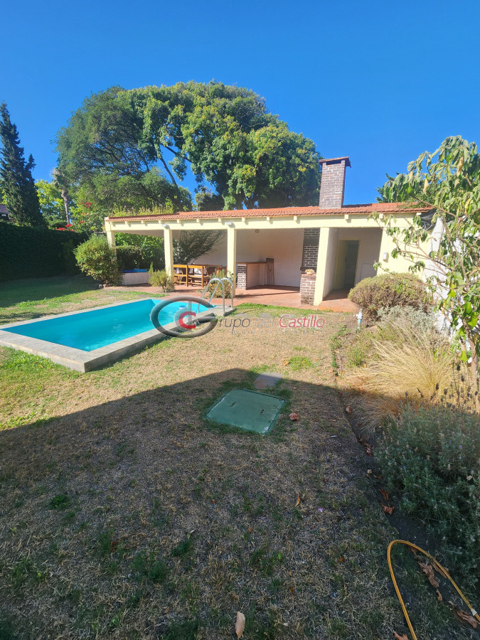 Casa ID.168 - Excelente Casa Punta Gorda Con Barbacoa Y Piscina