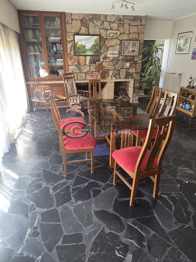 Casa ID.178 - Padron Unico En 2 Plantas En Una Inmejorable Zona De Punta Gorda