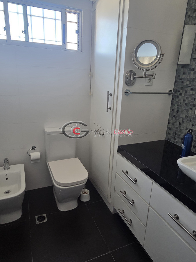 Casa ID.178 - Padron Unico En 2 Plantas En Una Inmejorable Zona De Punta Gorda