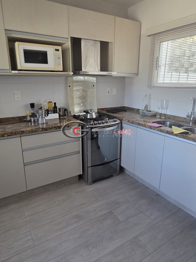 Casa ID.178 - Padron Unico En 2 Plantas En Una Inmejorable Zona De Punta Gorda