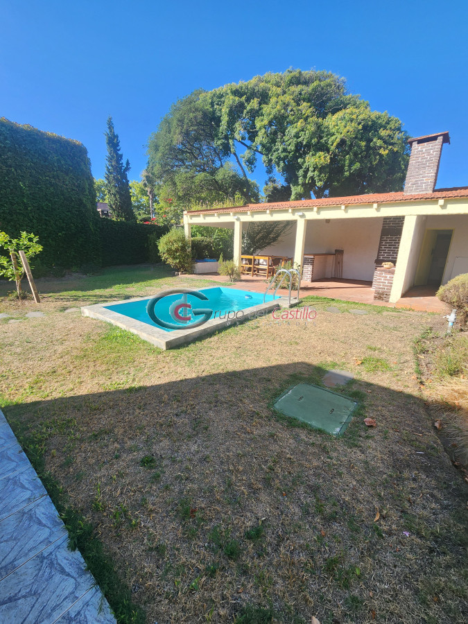 Casa ID.168 - Excelente Casa Punta Gorda Con Barbacoa Y Piscina