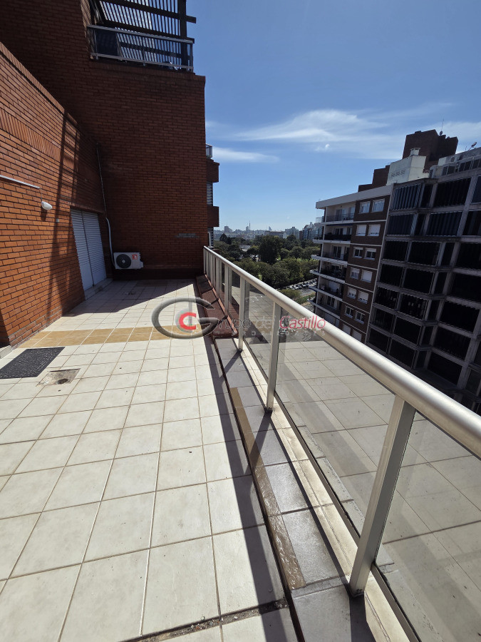 Apartamento ID.179 - EXCELENTE PENTHOUSE A PASOS DEL CLUB DE GOLF Y SHOPPING DE PUNTA CARRETAS