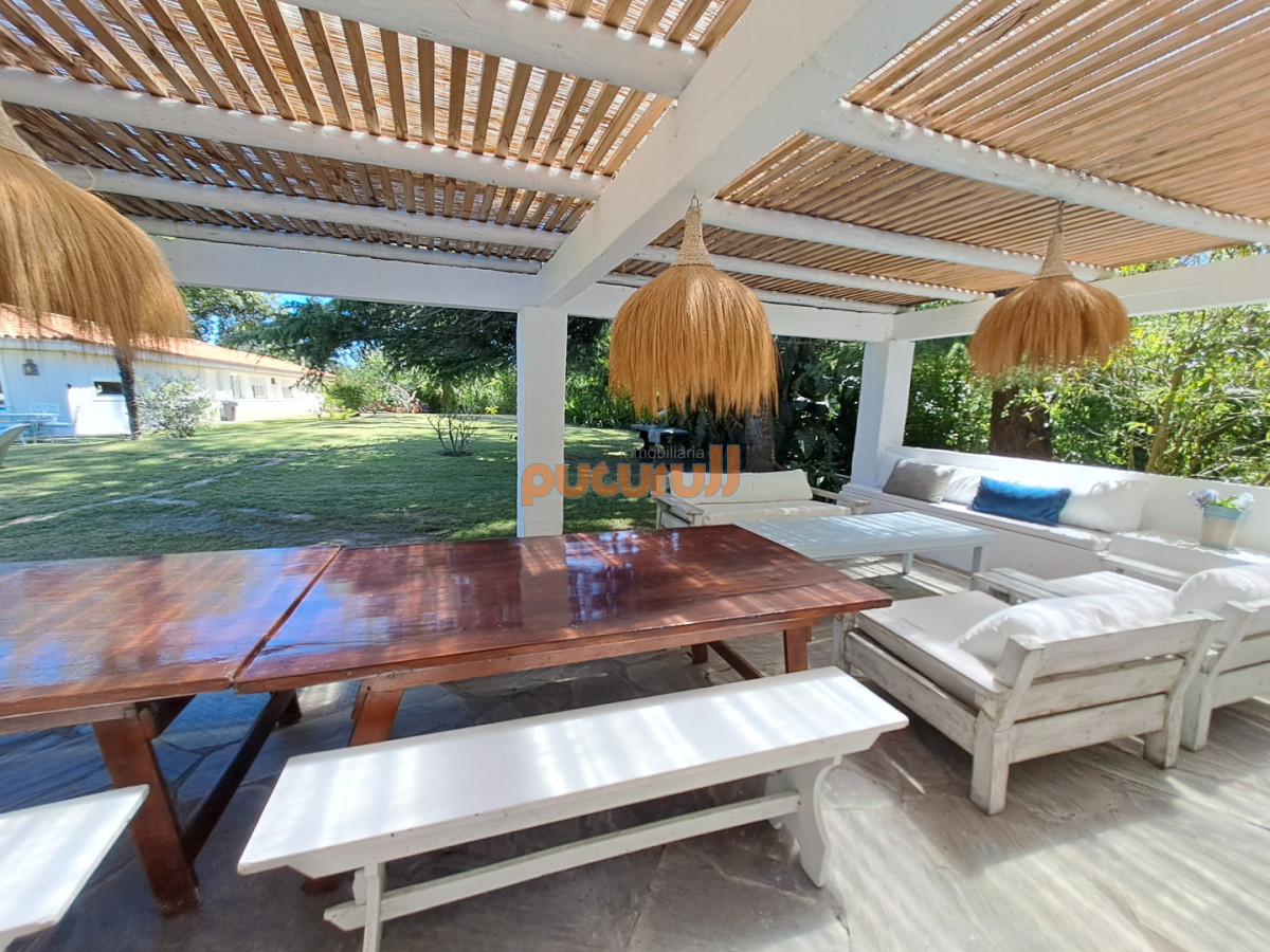 Casa ID.2908 - Lindísima Casa Reciclada - Zona Golf