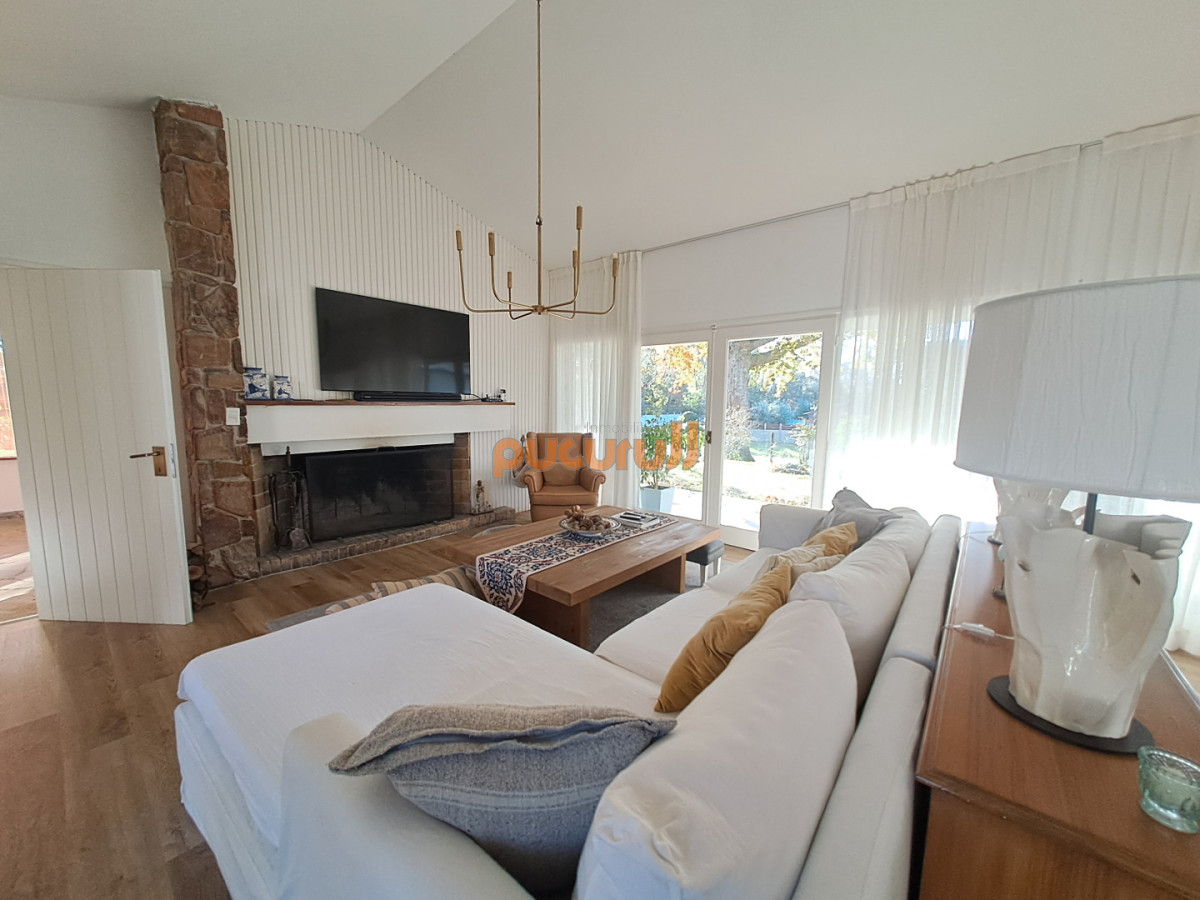 Casa ID.2908 - Lindísima Casa Reciclada - Zona Golf