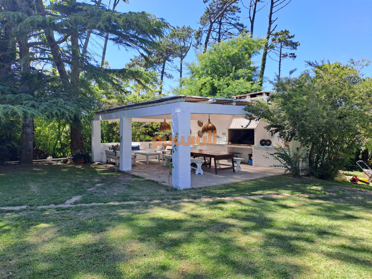 Casa ID.2908 - Lindísima Casa Reciclada - Zona Golf