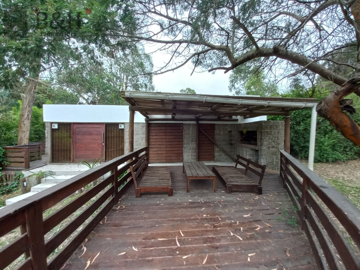 Casa ID.7053 - Lindisima Casa en El Tesoro 3 dormitorios parrilla