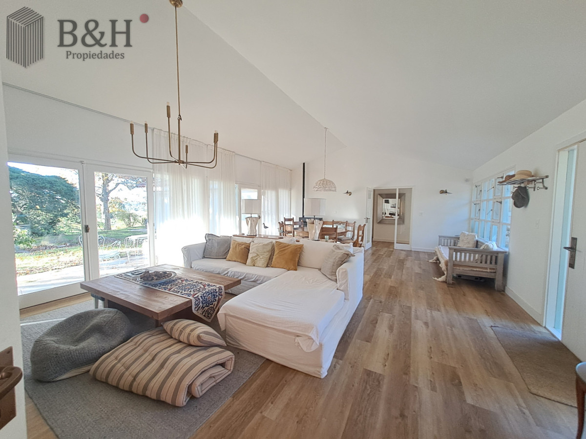 Casa ID.7307 - Lindísima Casa Reciclada - Zona Golf