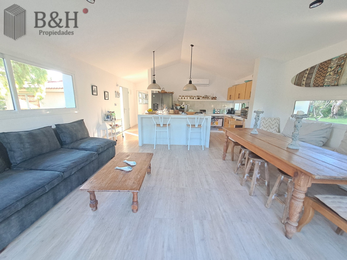 Casa ID.7307 - Lindísima Casa Reciclada - Zona Golf