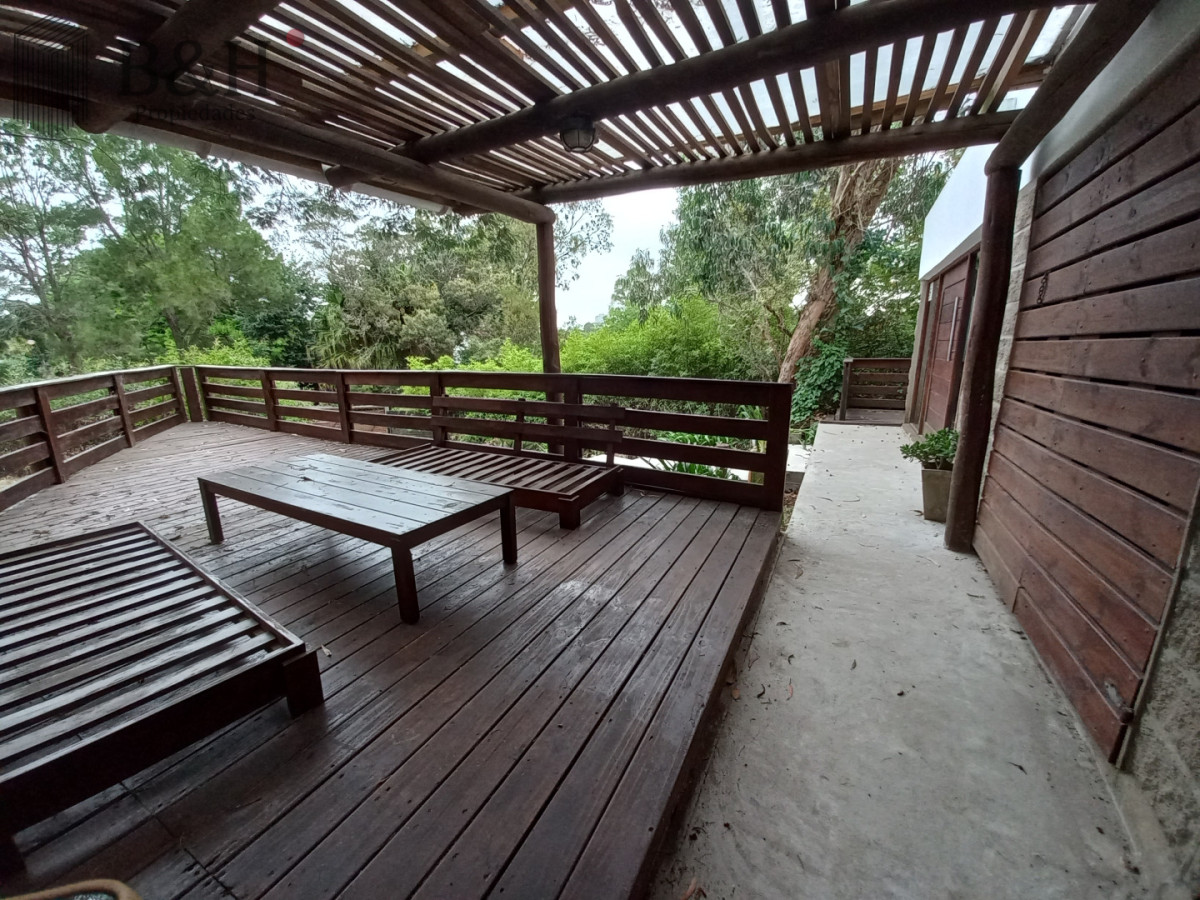Casa ID.7053 - Lindisima Casa en El Tesoro 3 dormitorios parrilla