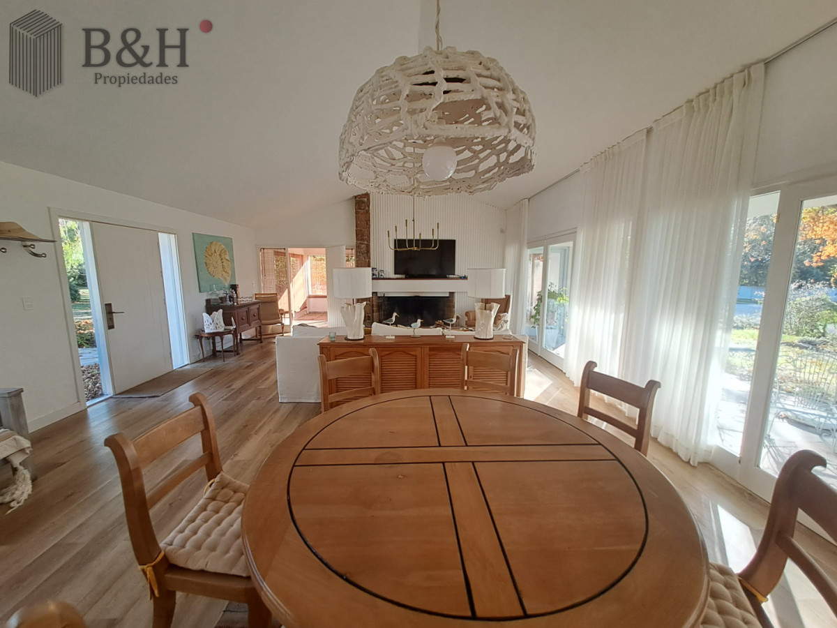 Casa ID.7307 - Lindísima Casa Reciclada - Zona Golf
