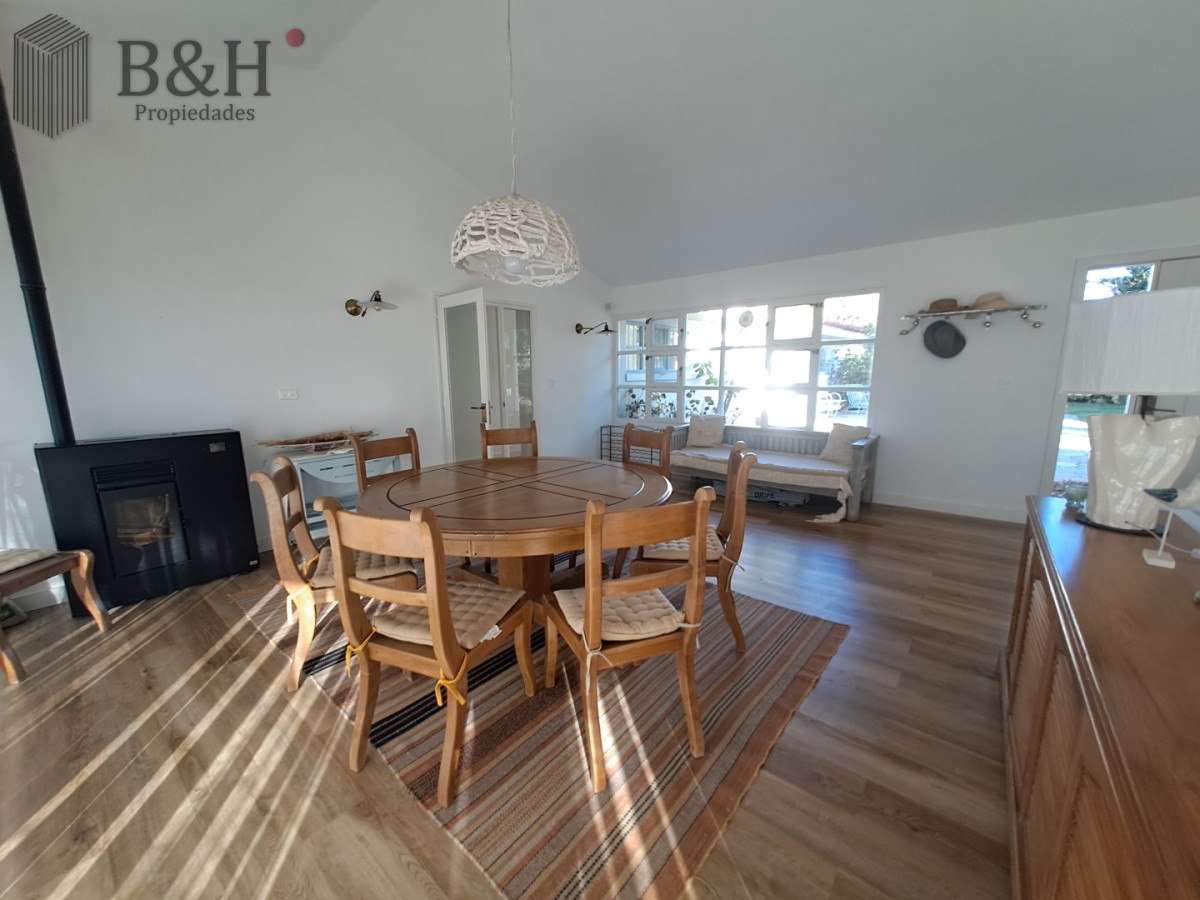 Casa ID.7307 - Lindísima Casa Reciclada - Zona Golf