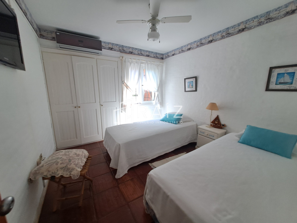 Casa ID.12255 - VENTA CASA 6 DORMITORIOS SOLANAS