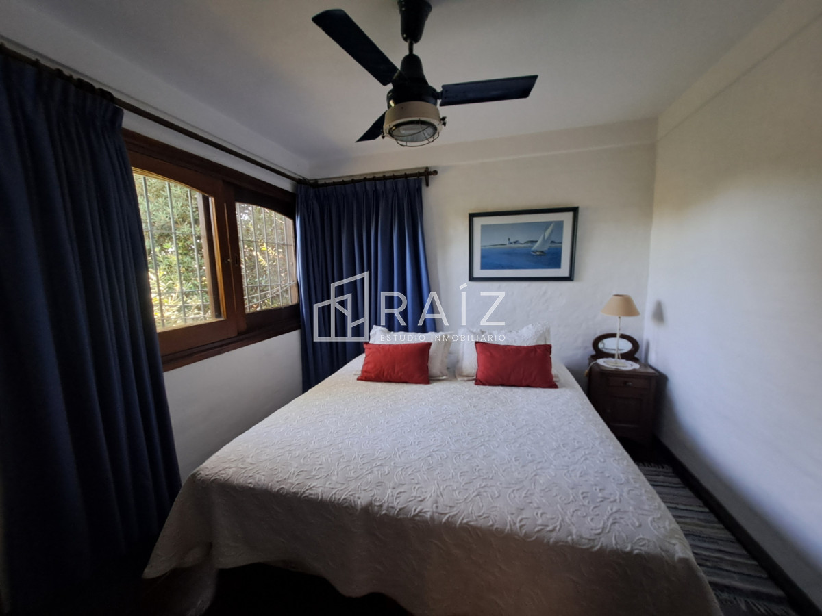 Casa ID.12255 - VENTA CASA 6 DORMITORIOS SOLANAS