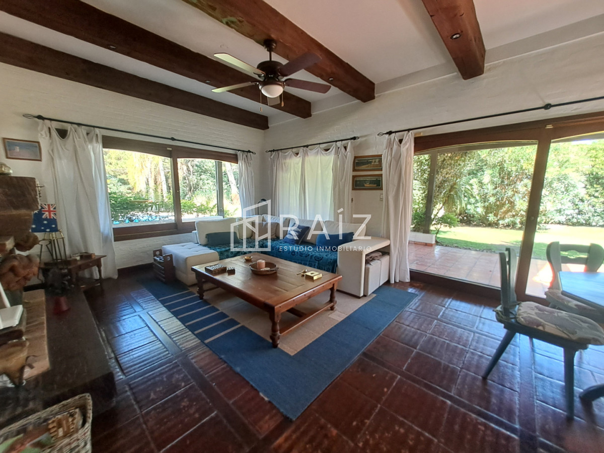 Casa ID.12255 - VENTA CASA 6 DORMITORIOS SOLANAS