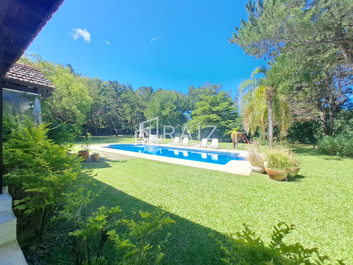 Casa ID.12255 - VENTA CASA 6 DORMITORIOS SOLANAS