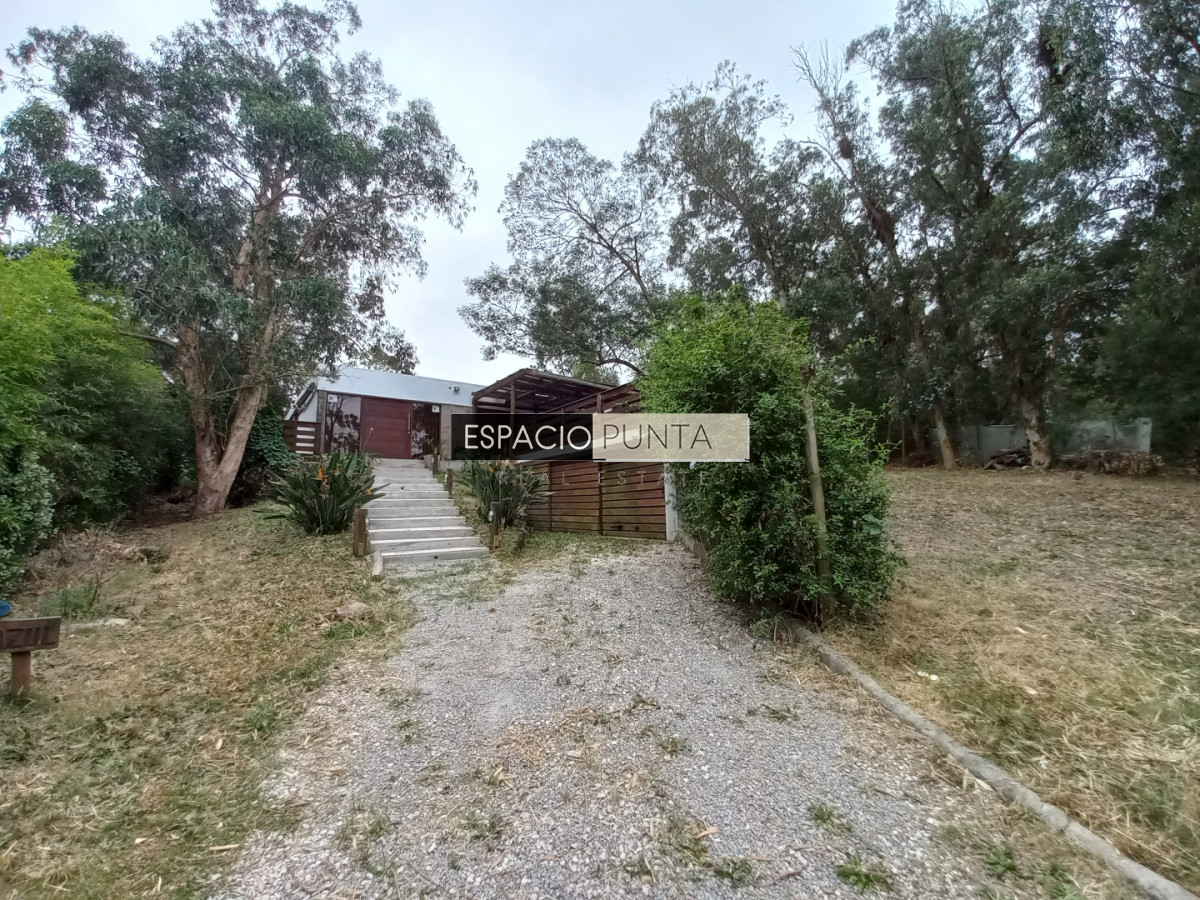 Casa ID.4844 - Lindisima Casa en El Tesoro 3 dormitorios parrilla