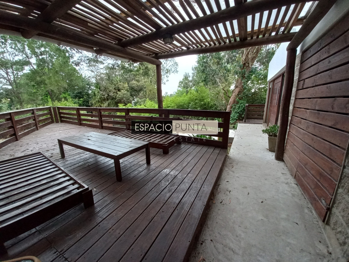 Casa ID.4844 - Lindisima Casa en El Tesoro 3 dormitorios parrilla