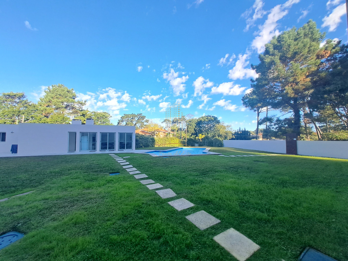 Apartamento ID.899 - Apartamento en venta en Punta del Este