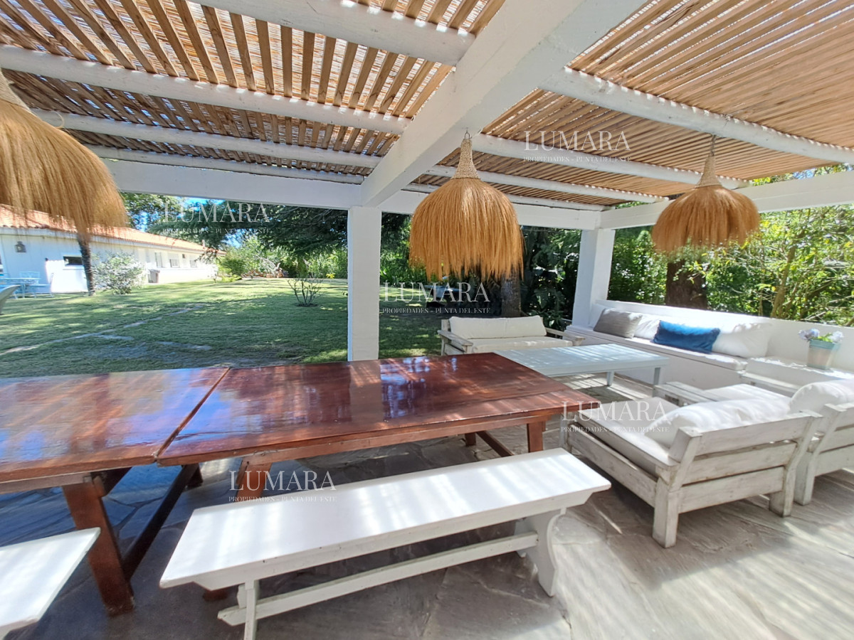 Casa ID.3453 - Lindísima Casa Reciclada - Zona Golf