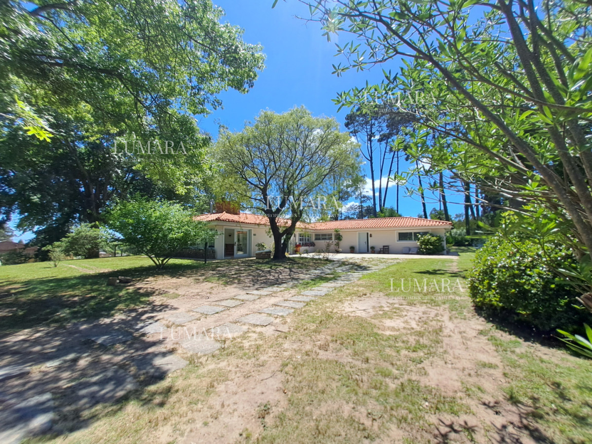 Casa ID.3453 - Lindísima Casa Reciclada - Zona Golf