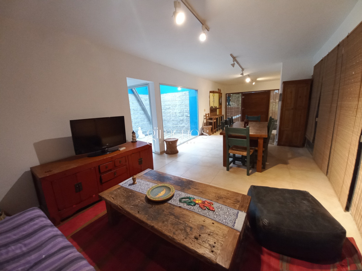 Casa ID.1455 - Lindisima Casa en El Tesoro Alquiler Anual 3 dormitorios - La Barra 