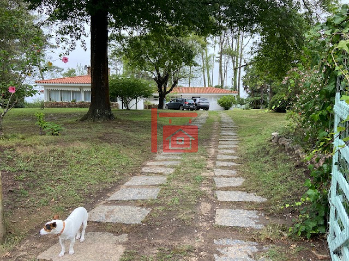 Casa ID.791 - Lindísima Casa Reciclada - Zona Golf