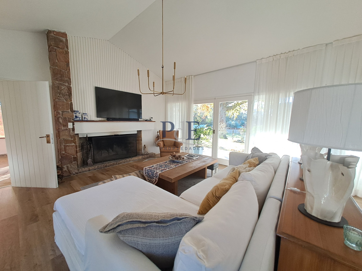 Lindísima Casa Reciclada - Zona Golf - Imagen 4
