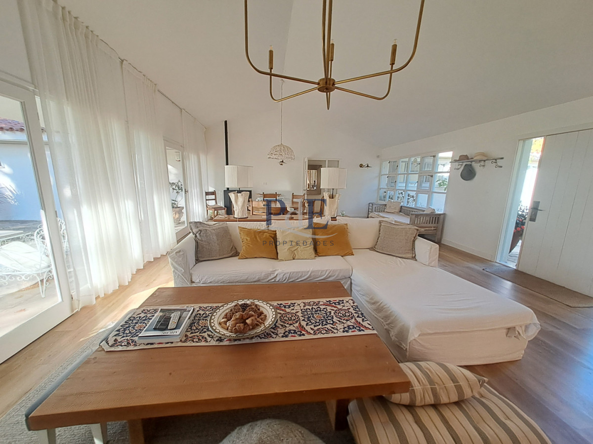 Lindísima Casa Reciclada - Zona Golf - Imagen 2