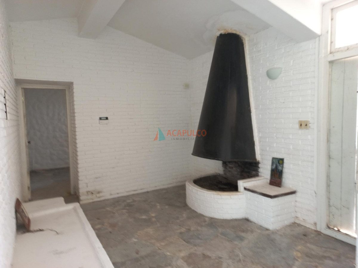 Casa ID.6483 - Casa en venta Calle Russeau Punta del Este
