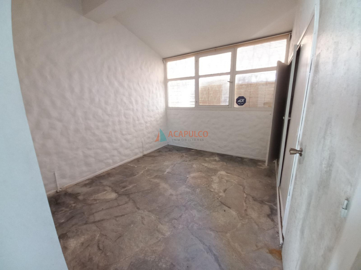 Casa ID.6483 - Casa en venta Calle Russeau Punta del Este