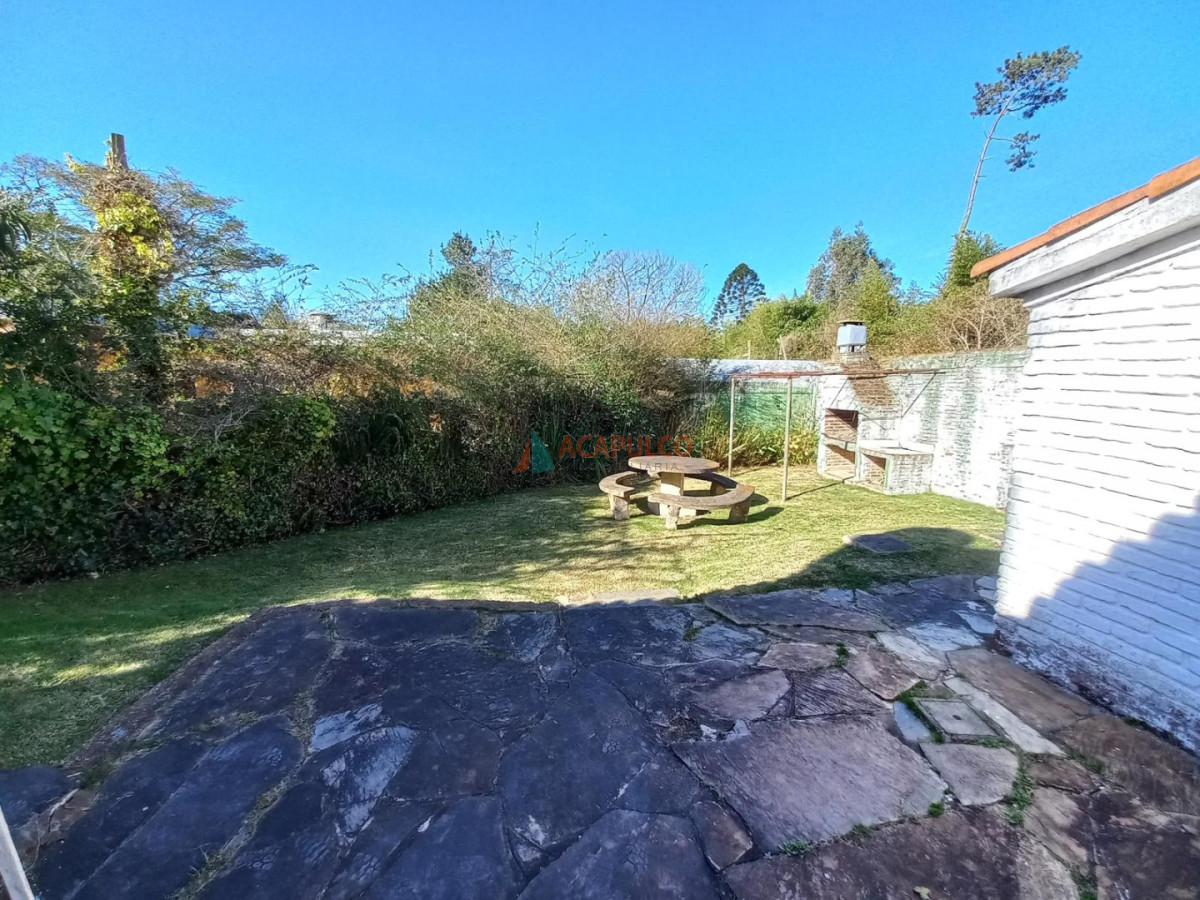 Casa ID.6483 - Casa en venta Calle Russeau Punta del Este