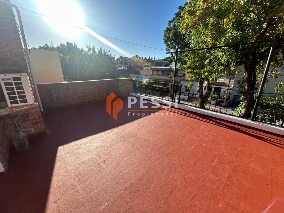 Apartamento ID.2435/Venta-casa-PH-de-altos-en-Pocitos - Venta casa PH de altos en Pocitos