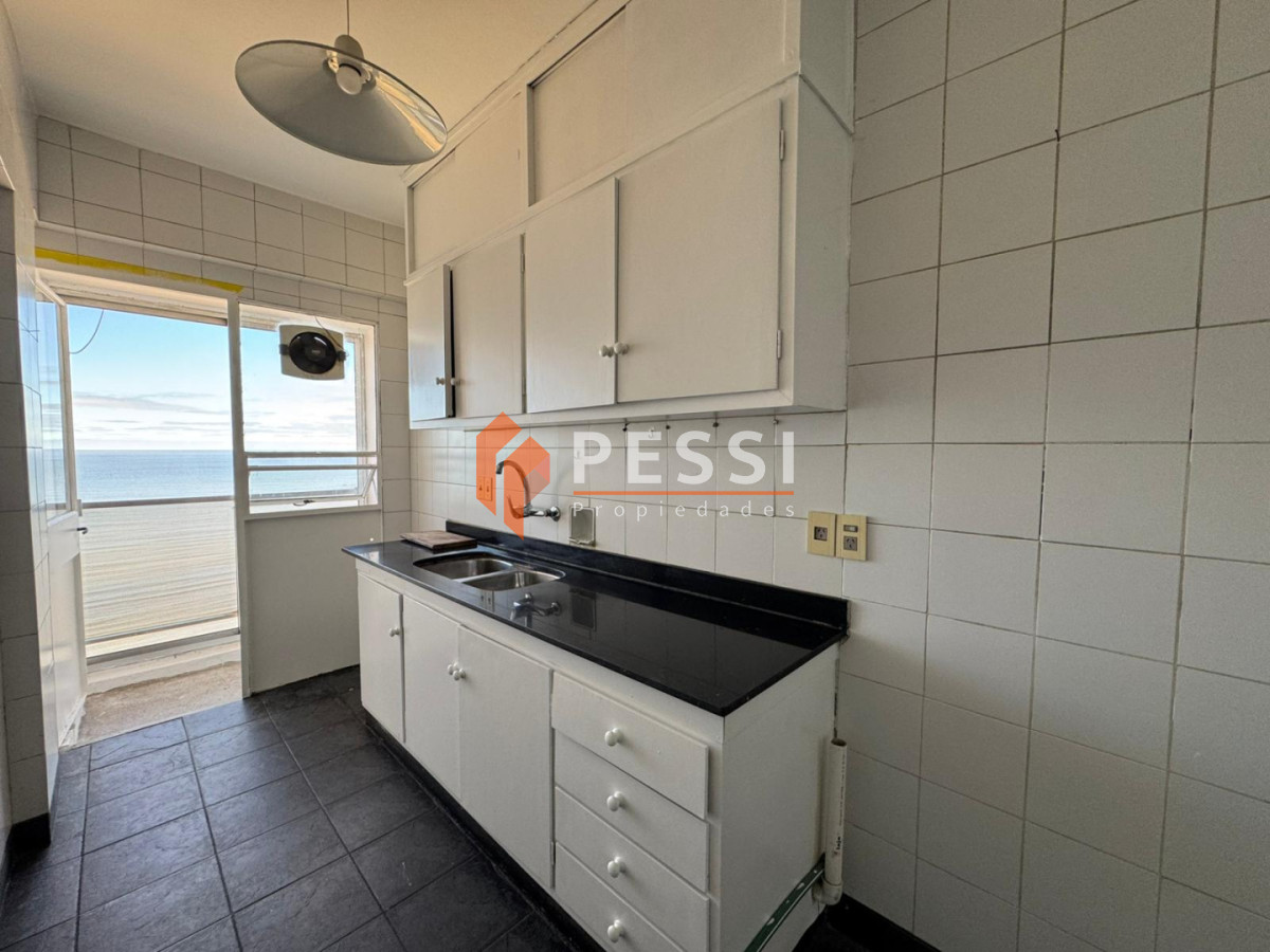 Apartamento ID.1392 - Alquiler apartamento 2 dormitorios con vista al mar en Pocitos 