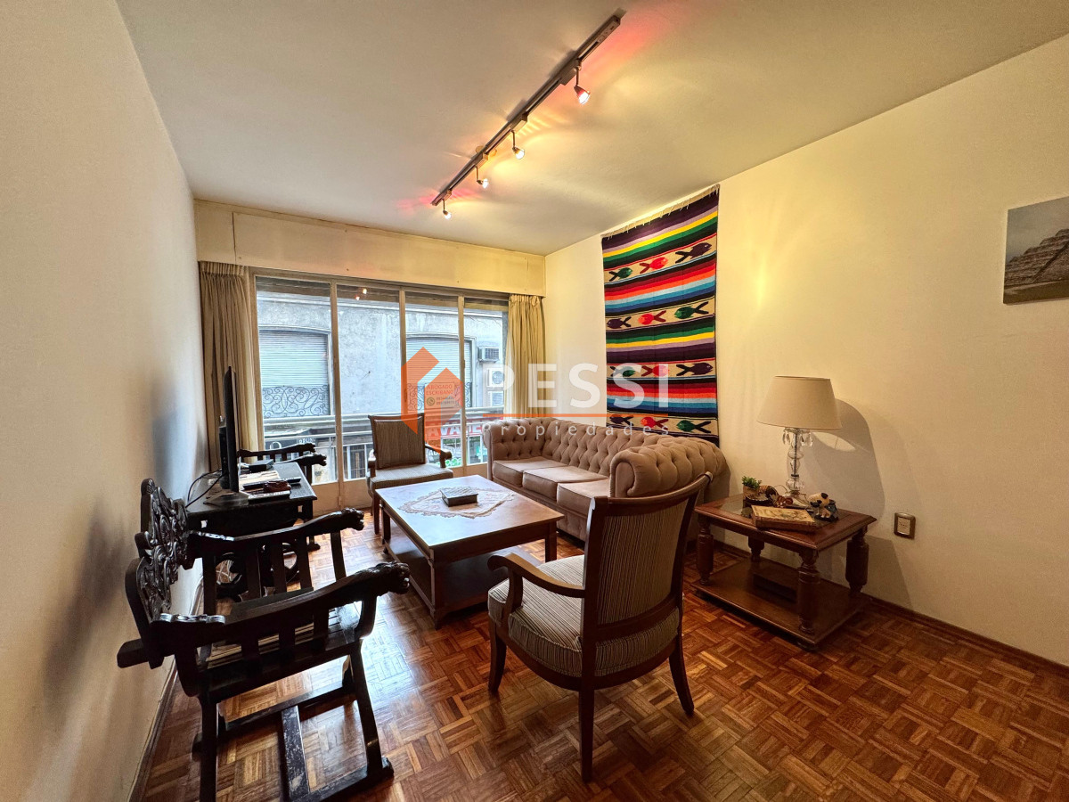 Apartamento ID.2464/Venta-apartamento-2-dormitorios-y-garage-en-Centro - Venta apartamento 2 dormitorios y garage en Centro