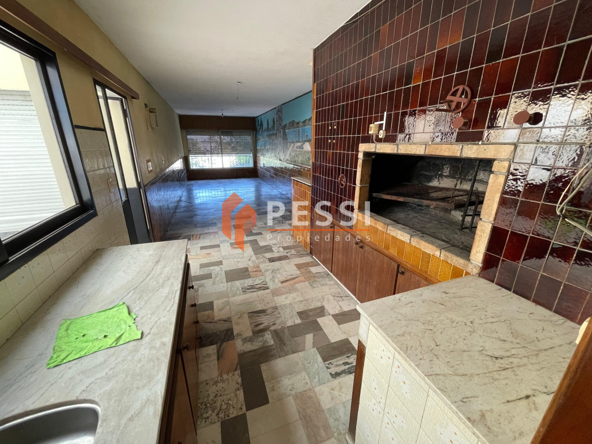 Apartamento ID.2155/Venta-apartamento-1-dormitorio-a-estrenar- - Venta casa de 3 dormitorios, terraza, barbacoa y garage 