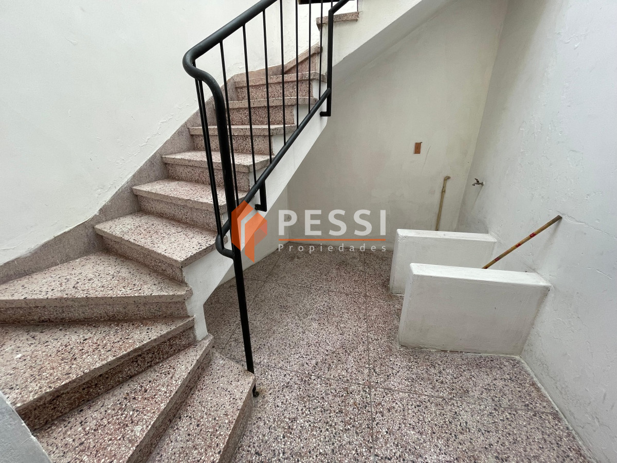 Apartamento ID.2155/Venta-apartamento-1-dormitorio-a-estrenar- - Venta casa de 3 dormitorios, terraza, barbacoa y garage 