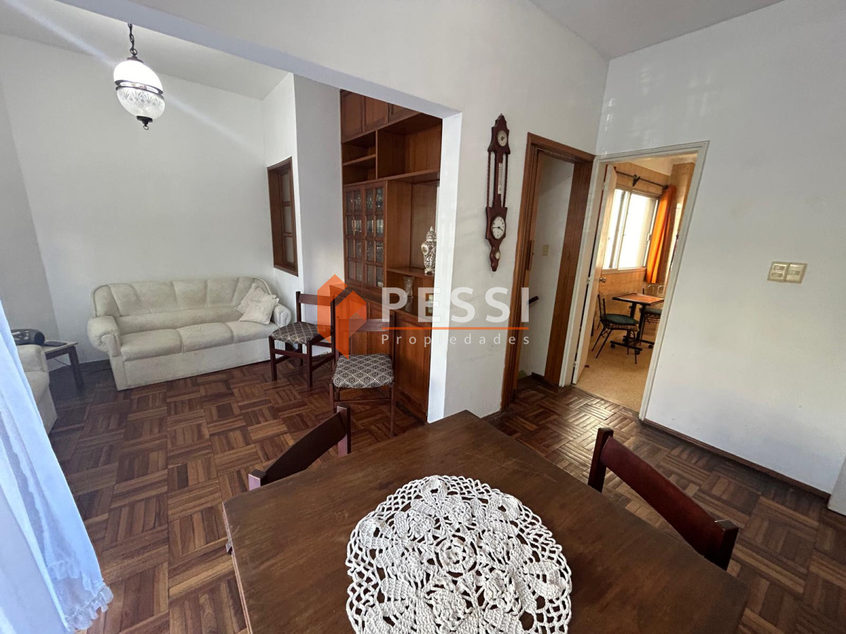 Apartamento ID.2435/Venta-casa-PH-de-altos-en-Pocitos - Venta casa PH de altos en Pocitos