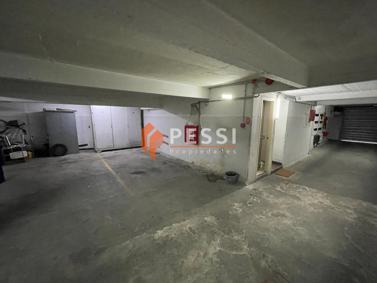 Apartamento ID.2321 - Alquiler apartamento 2 dormitorios y garage en Pocitos 