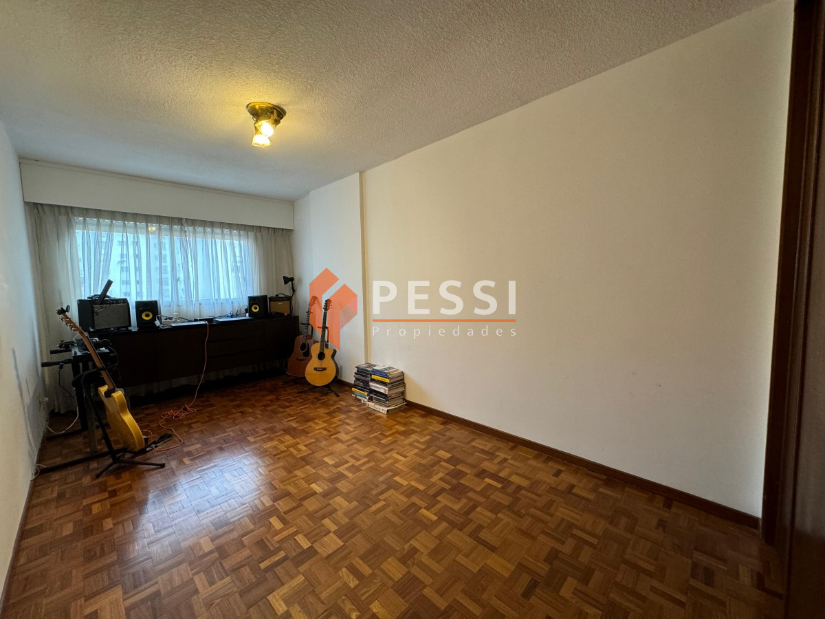 Apartamento ID.2403 - Alquiler apartamento 2 dormitorios con garage en Pocitos 
