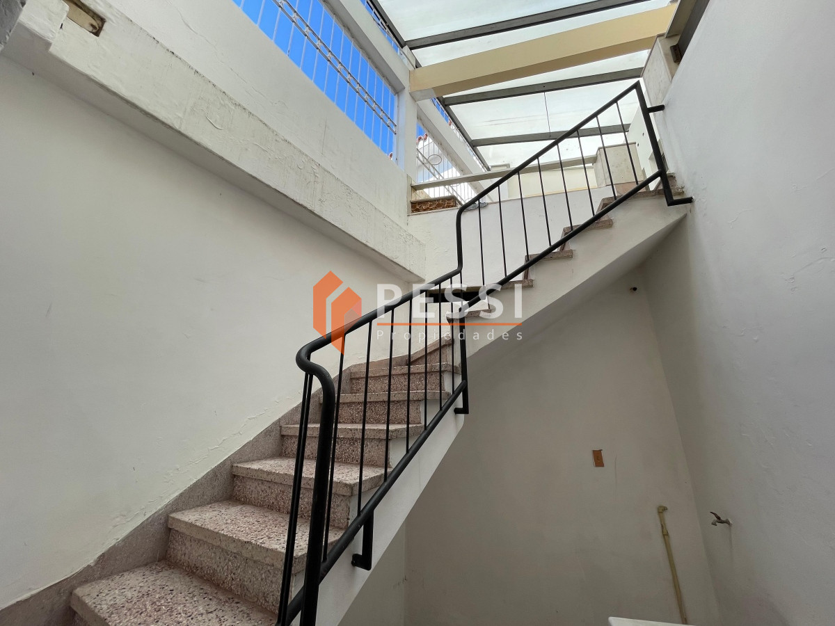 Apartamento ID.2155/Venta-apartamento-1-dormitorio-a-estrenar- - Venta casa de 3 dormitorios, terraza, barbacoa y garage 