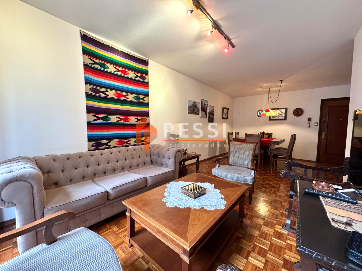 Apartamento ID.2464/Venta-apartamento-2-dormitorios-y-garage-en-Centro - Venta apartamento 2 dormitorios y garage en Centro