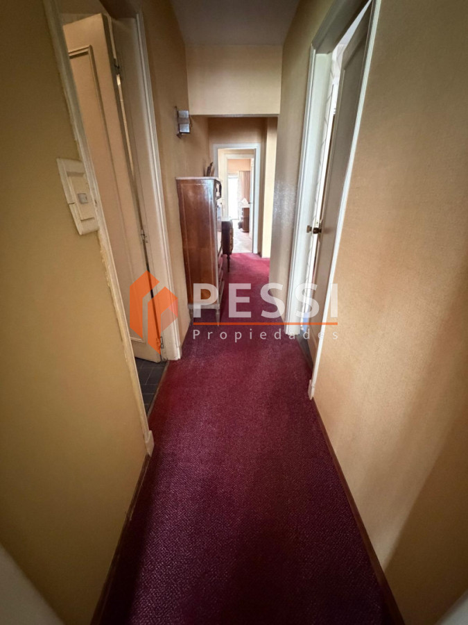 Apartamento ID.2525/Venta-apartamento-3-dormitorios-y-servicio-con-garaje-doble-y-vista-a-la-rambla - Venta apartamento 3 dormitorios y servicio con garaje doble y vista a la rambla