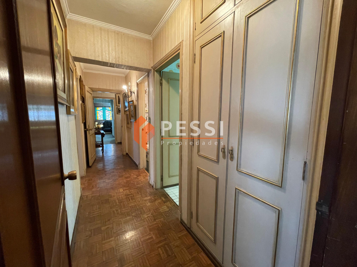 Apartamento ID.2418/Venta-apartamento-4-dormitorios-y-garage-en-Pocitos - Venta apartamento 4 dormitorios y garage en Pocitos