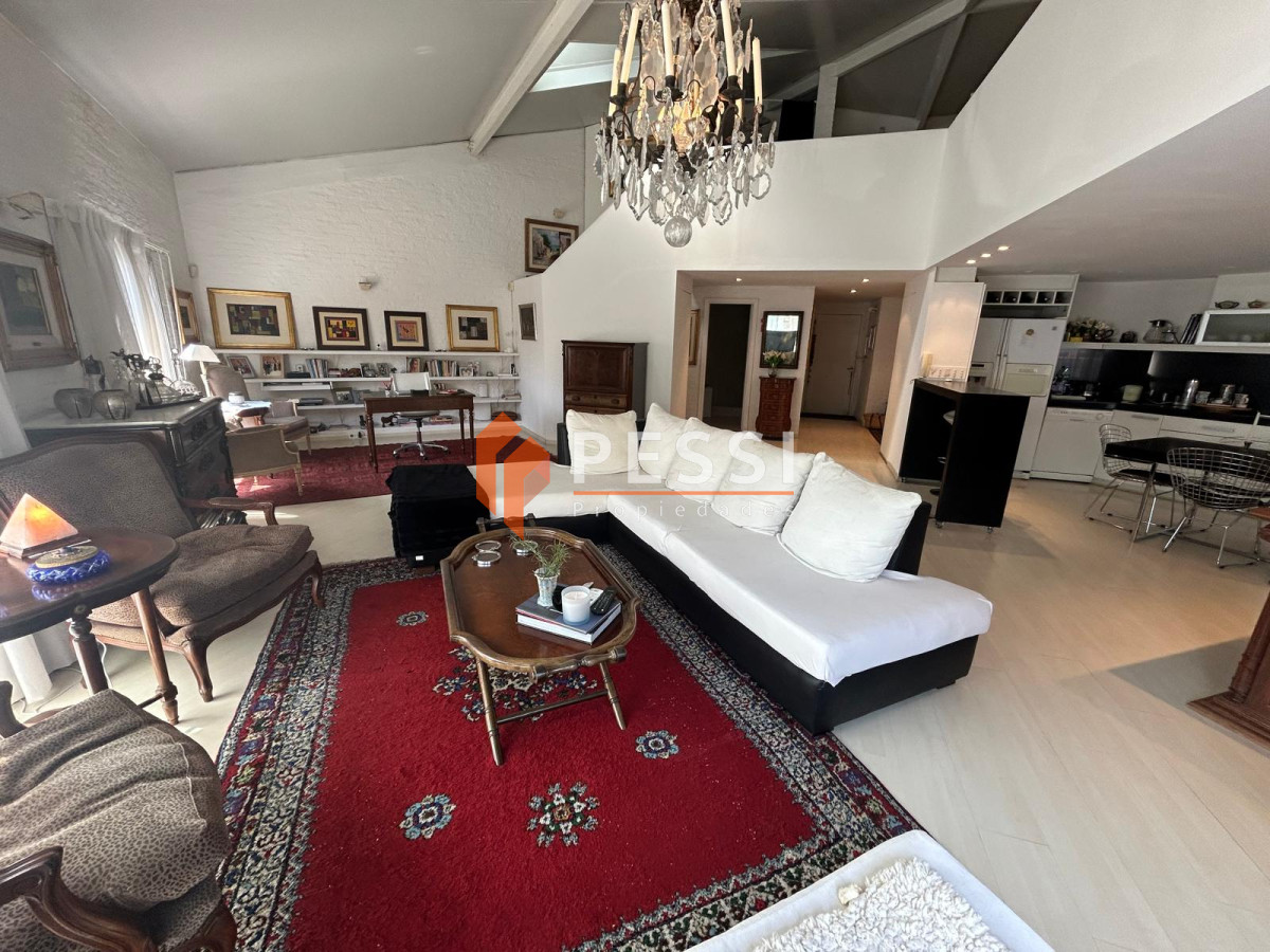 Apartamento ID.2440 - Alquiler Apartamento Loft con Garage en Pocitos 