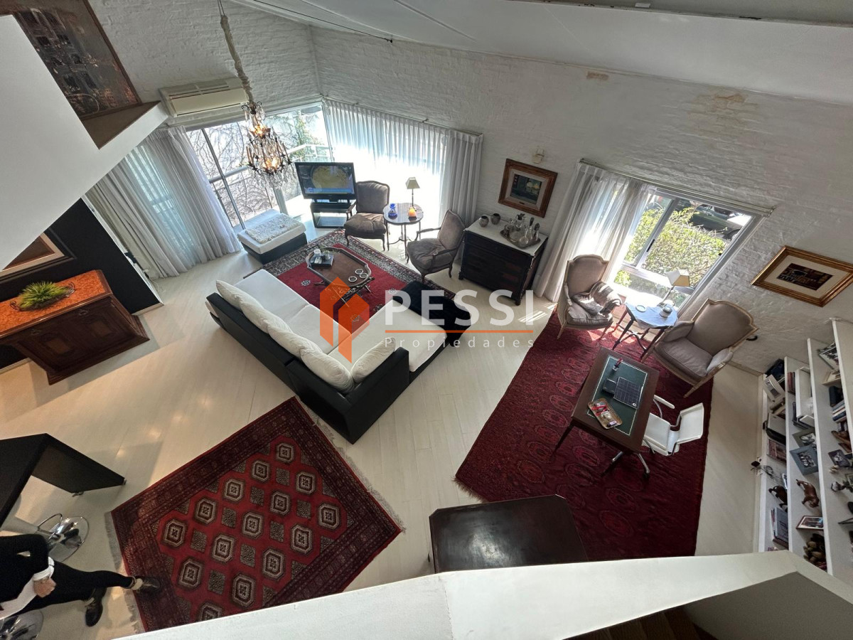 Apartamento ID.2440 - Alquiler Apartamento Loft con Garage en Pocitos 