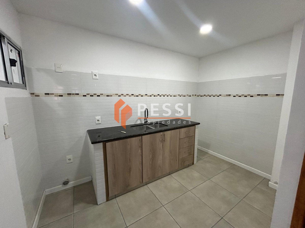 Apartamento ID.2481 - Alquiler apartamento duplex 2 dormitorios en La Comercial