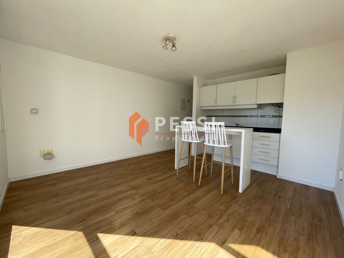 Apartamento ID.2553/Alquiler-monoambiente-en-Pocitos- - Alquiler monoambiente en Pocitos 