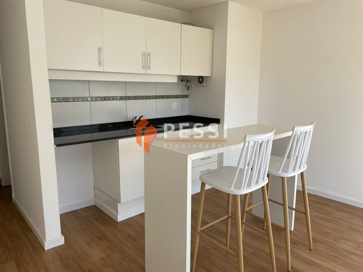 Apartamento ID.2553/Alquiler-monoambiente-en-Pocitos- - Alquiler monoambiente en Pocitos 